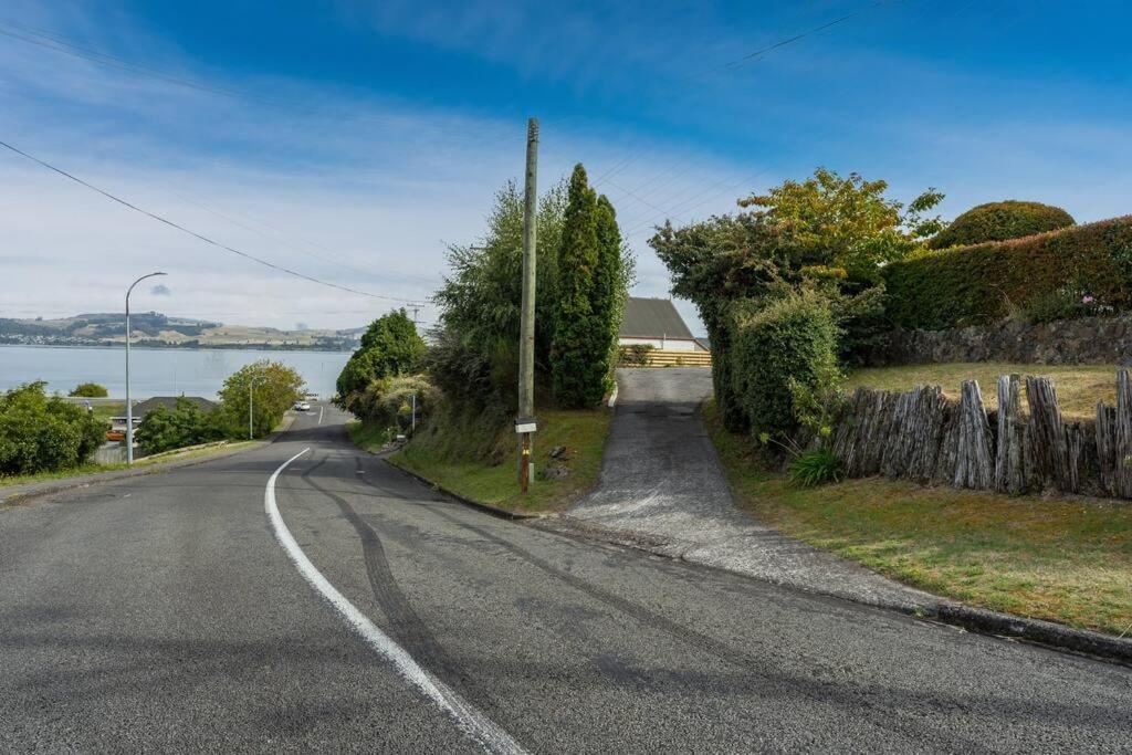 Villa Charming Hideaway à Lac Lac Taupo Extérieur photo